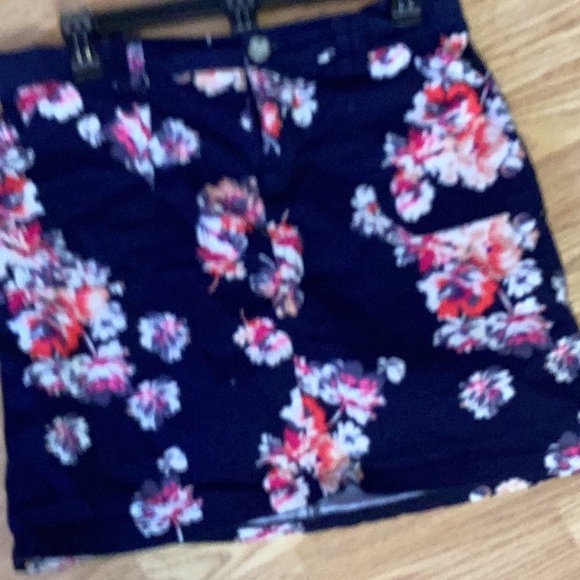 Skort - Picture 1 of 1